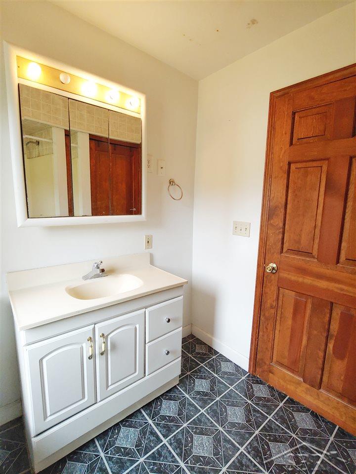 2545 South Graham Road Saginaw, MI 48609 - Photo 16 of 24 50011311-15.JPG