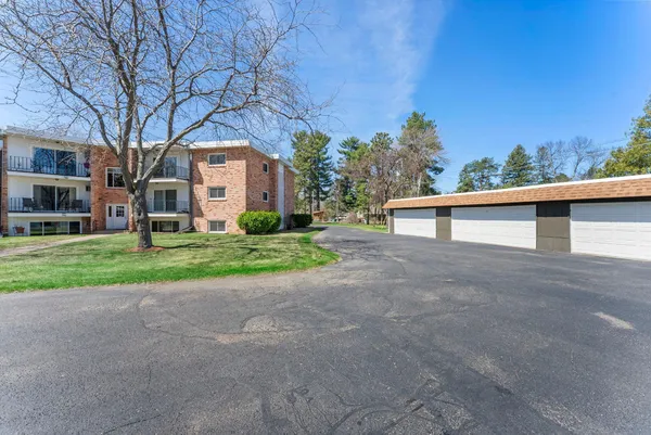 $149,900 | 1150 Dellwood Street South, Unit 306, Cambridge, MN 55008