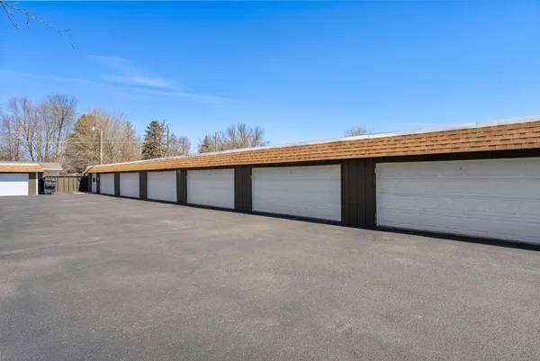 $149,900 | 1150 Dellwood Street South, Unit 306, Cambridge, MN 55008