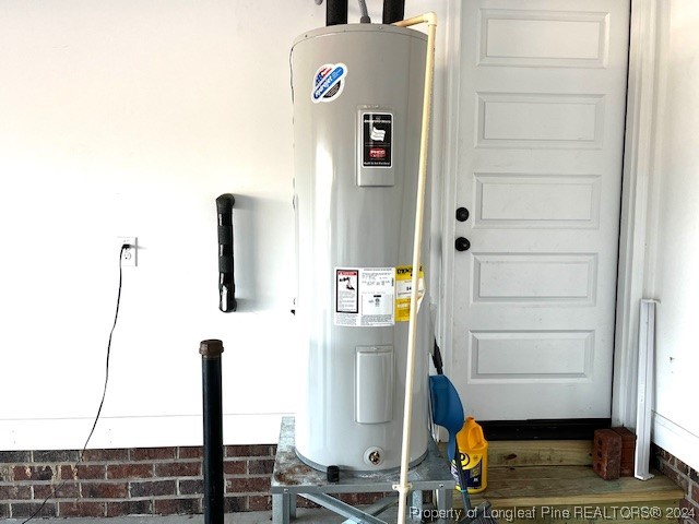 4437 Dudley Road Fayetteville, NC 28312 - Photo 37 of 41 a front view of a house