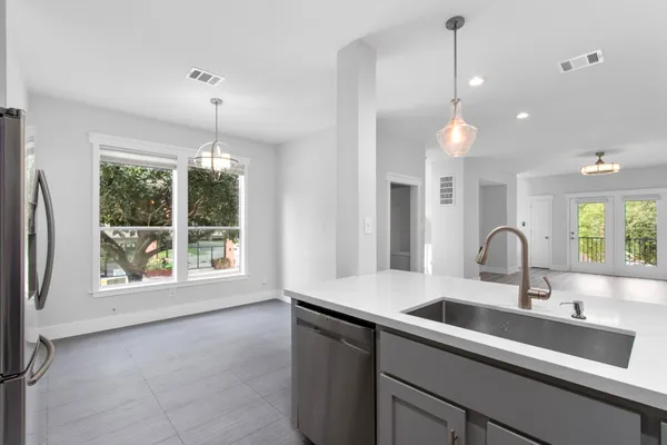 $2,600 | 1213 Nagle Street, Houston, TX 77003