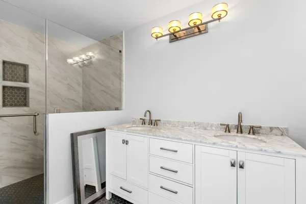 $2,600 | 1213 Nagle Street, Houston, TX 77003