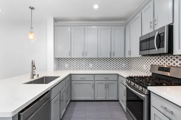$2,600 | 1213 Nagle Street, Houston, TX 77003