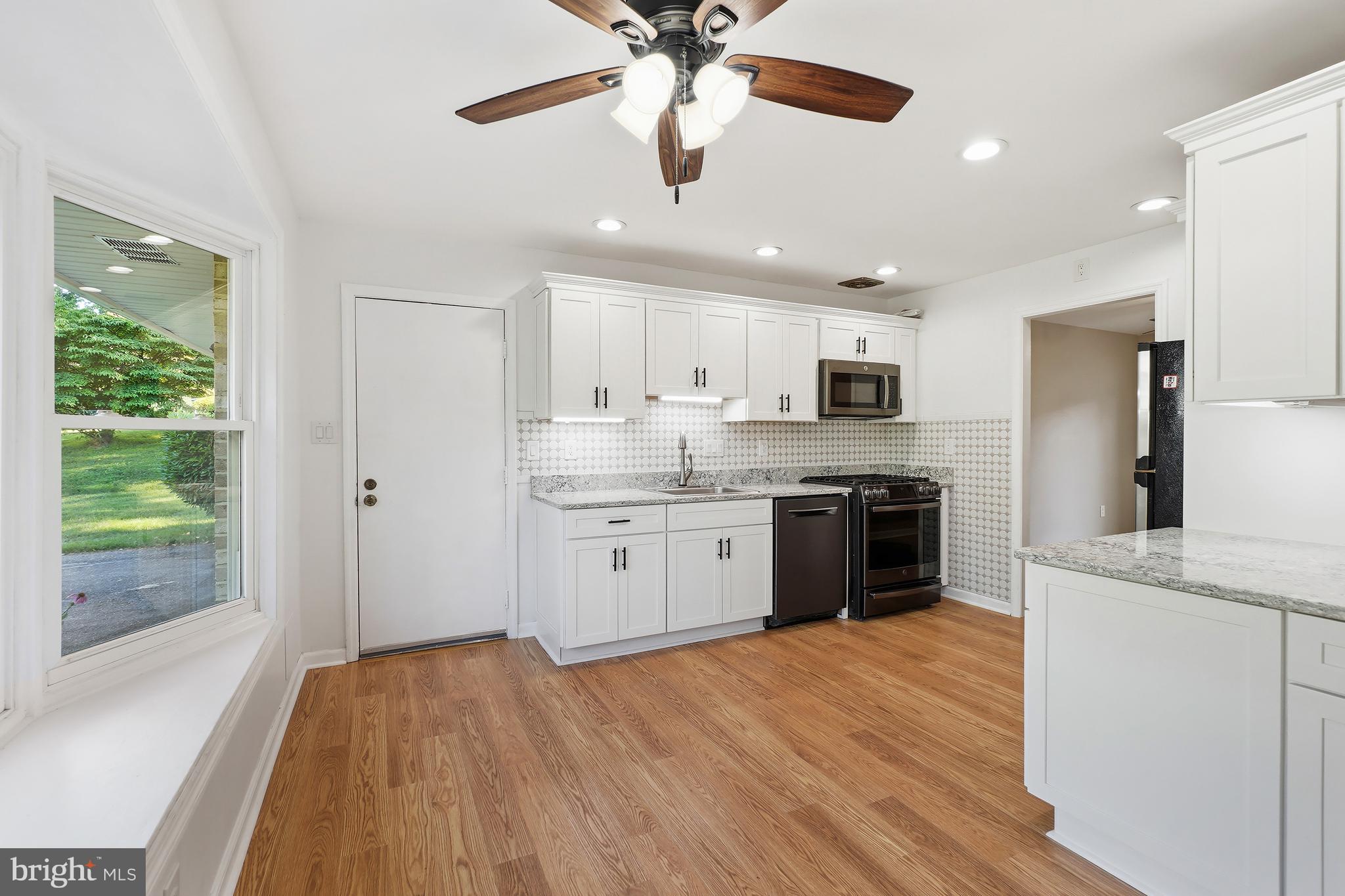 14905 Cobblestone Drive Silver Spring, MD 20905 - Photo 8 of 45