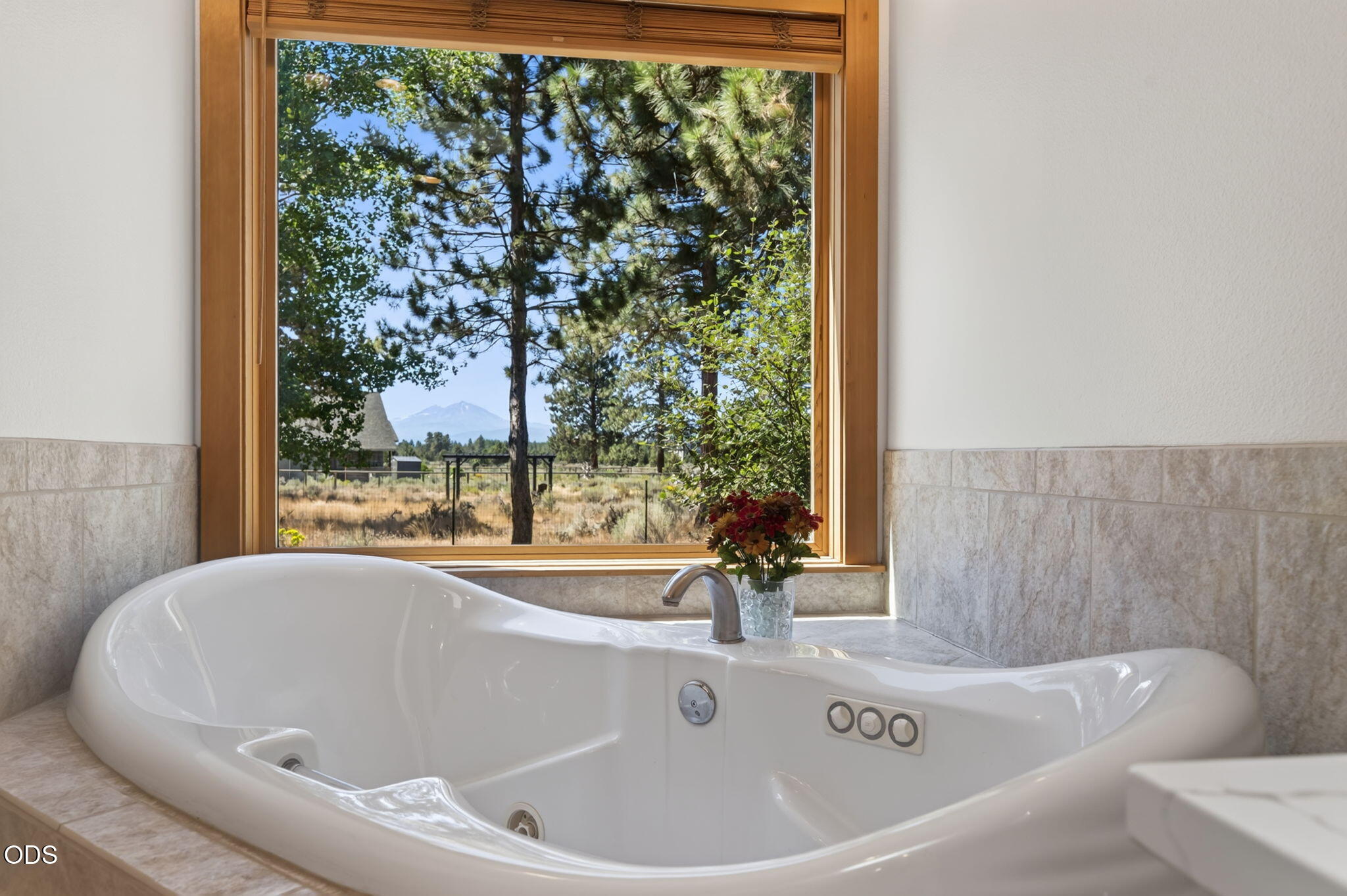 17690 Mountain View Road Sisters, OR 97759 - Photo 32 of 83 Gallery Image 32