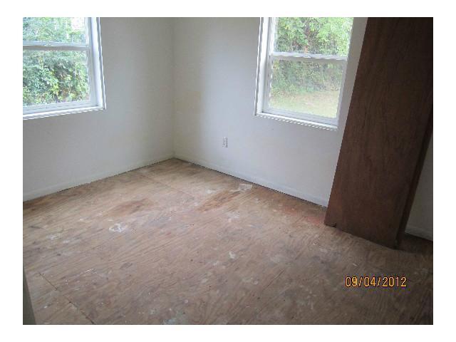 1669 Evergreen Road Columbus, OH 43207 - Photo 8 of 12 Gallery Image 8