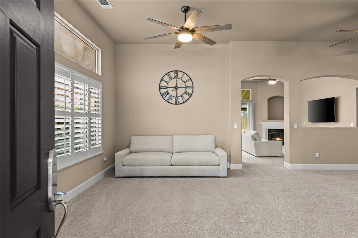 1672 Moonbeam Way Turlock, CA 95382 - Photo 9 of 53