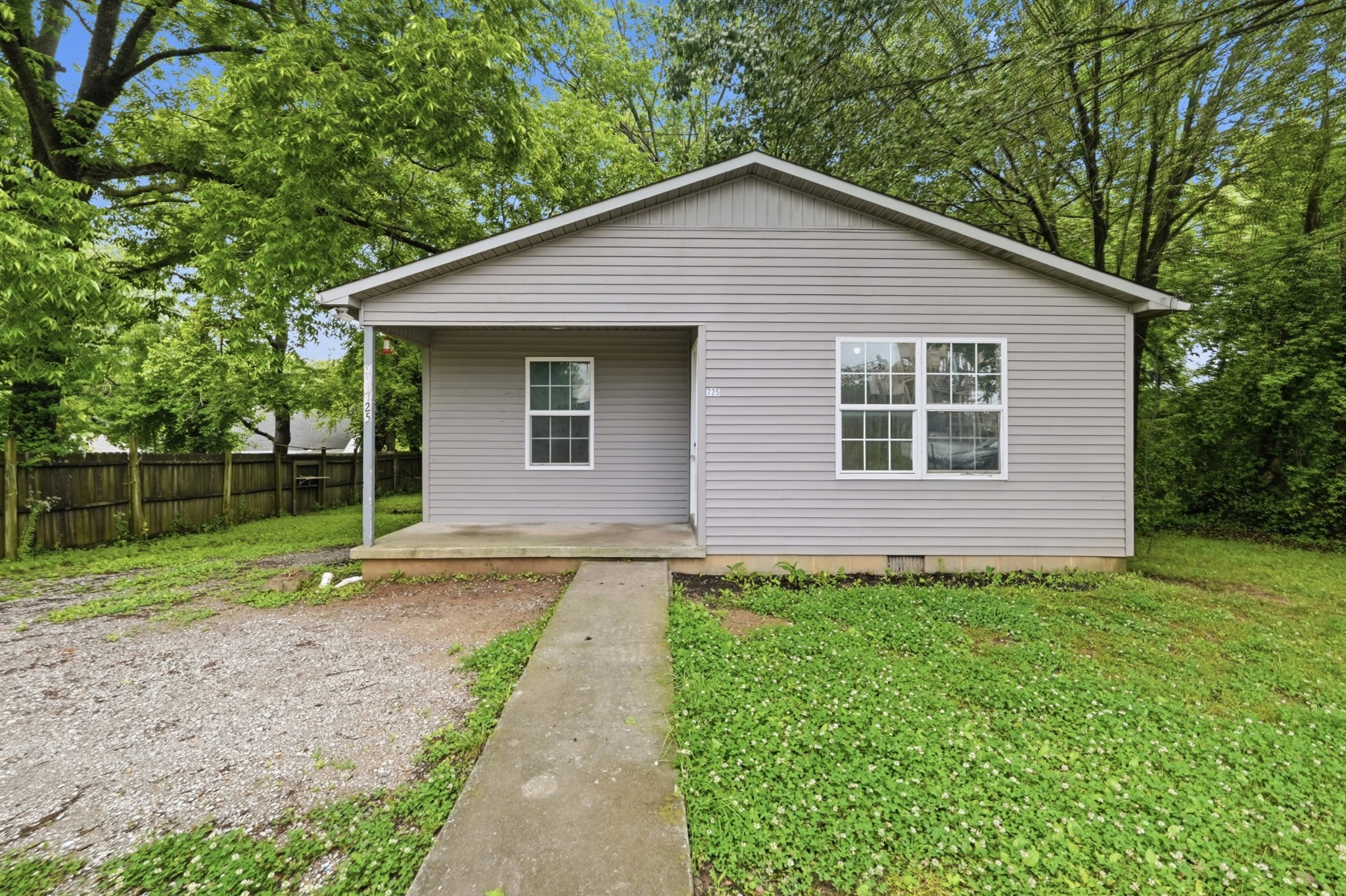 725 Mill Street Manchester, TN 37355 - Photo 1 of 16