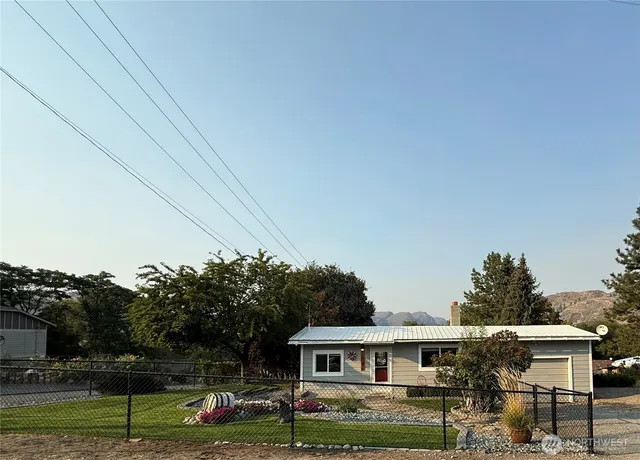 $215,000 | 210 1st Street, Riverside, WA 98849