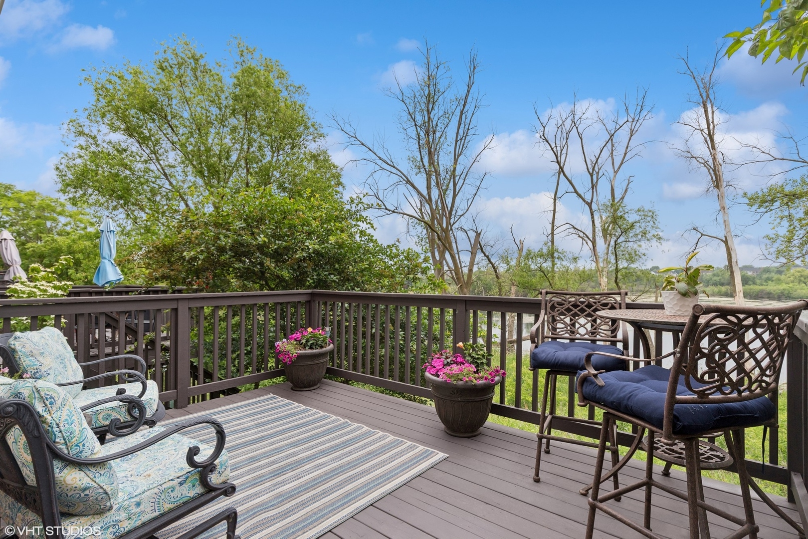 37 Harborside Way Hawthorn Woods, IL 60047 - Photo 22 of 28 a view of a chairs on the roof deck