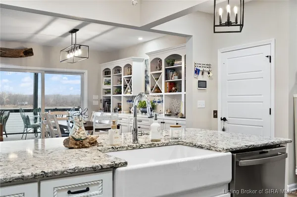 $895,000 | 4808 Upper River Road, Jeffersonville, IN 47130