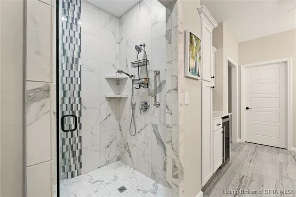 $895,000 | 4808 Upper River Road, Jeffersonville, IN 47130