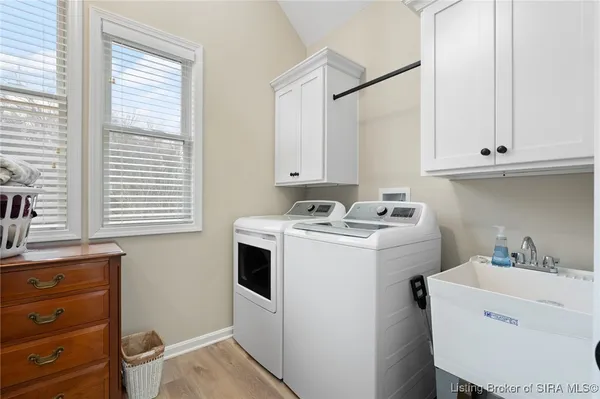 $895,000 | 4808 Upper River Road, Jeffersonville, IN 47130