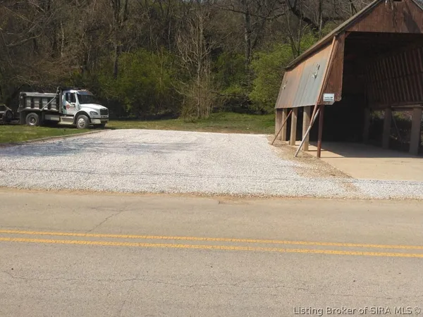 $895,000 | 4808 Upper River Road, Jeffersonville, IN 47130