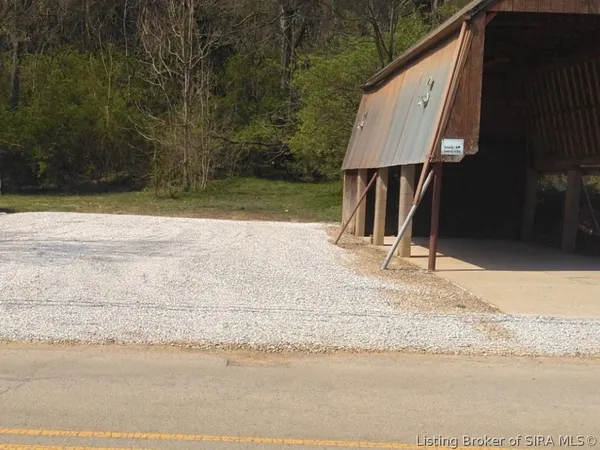 $895,000 | 4808 Upper River Road, Jeffersonville, IN 47130