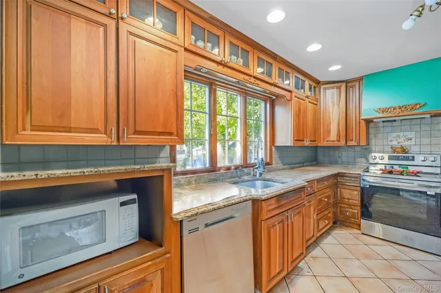 a living room filled with furniture