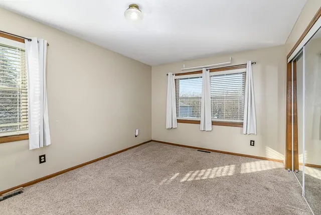 $1,200,000 | 16551 Hollingsworth Road, Basehor, KS 66007