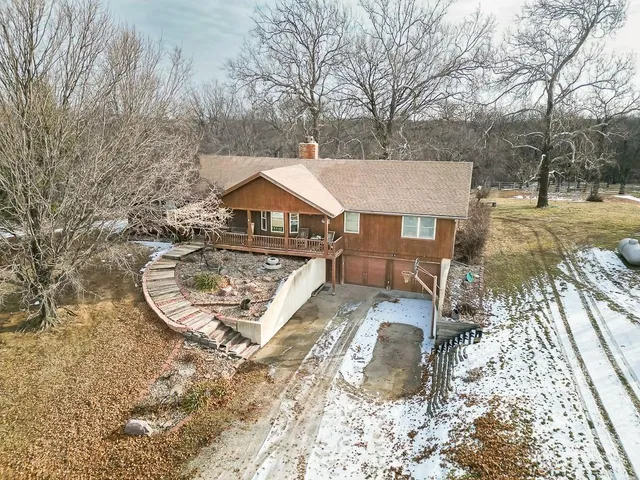 $1,200,000 | 16551 Hollingsworth Road, Basehor, KS 66007