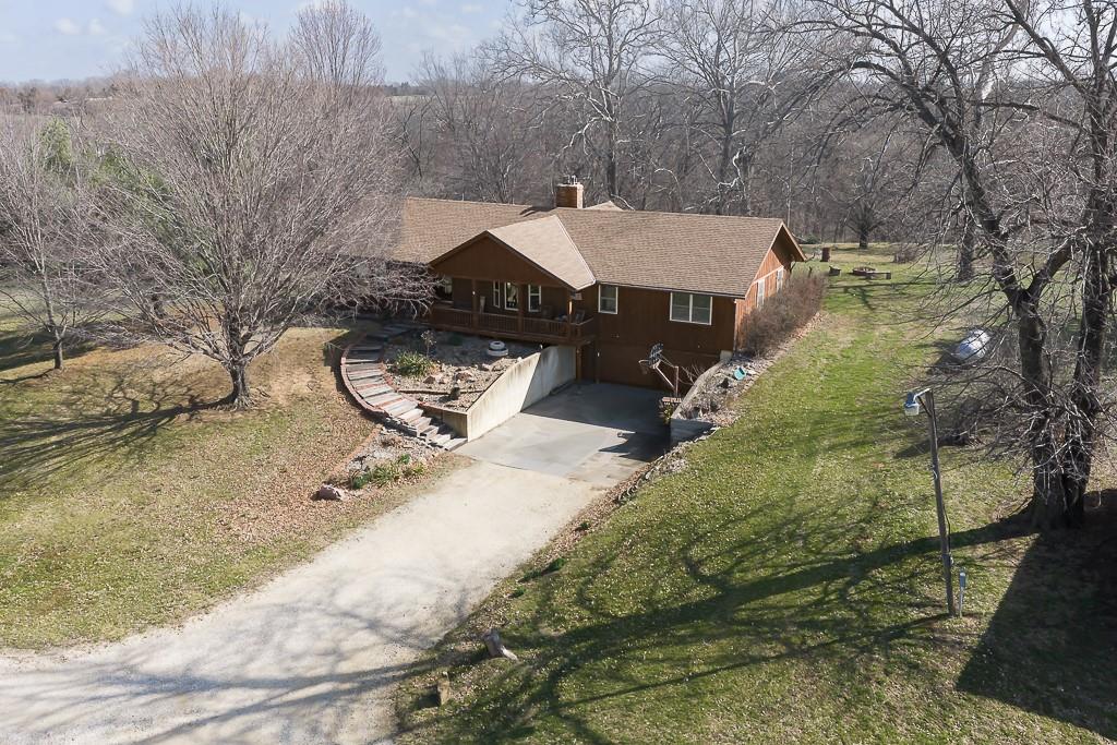 16551 Hollingsworth Road Basehor, KS 66007 - Photo 26 of 42