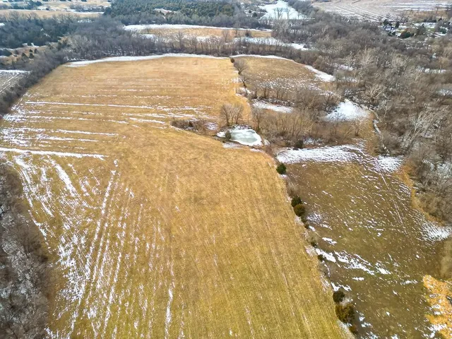 $1,200,000 | 16551 Hollingsworth Road, Basehor, KS 66007