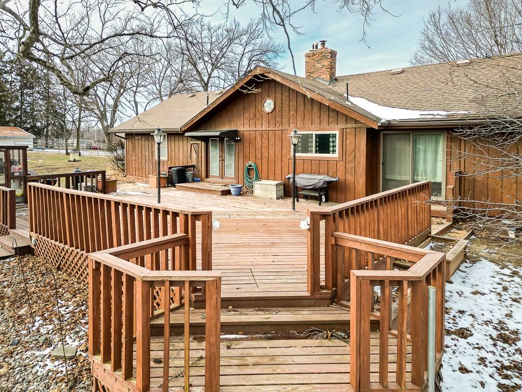 16551 Hollingsworth Road Basehor, KS 66007 - Photo 3 of 45