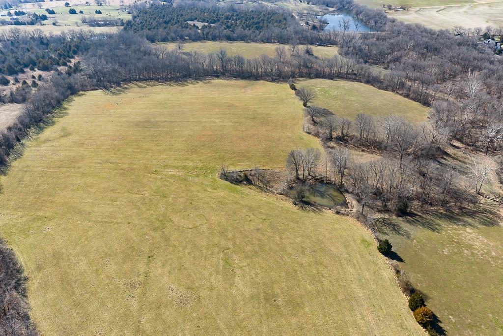 16551 Hollingsworth Road Basehor, KS 66007 - Photo 33 of 42