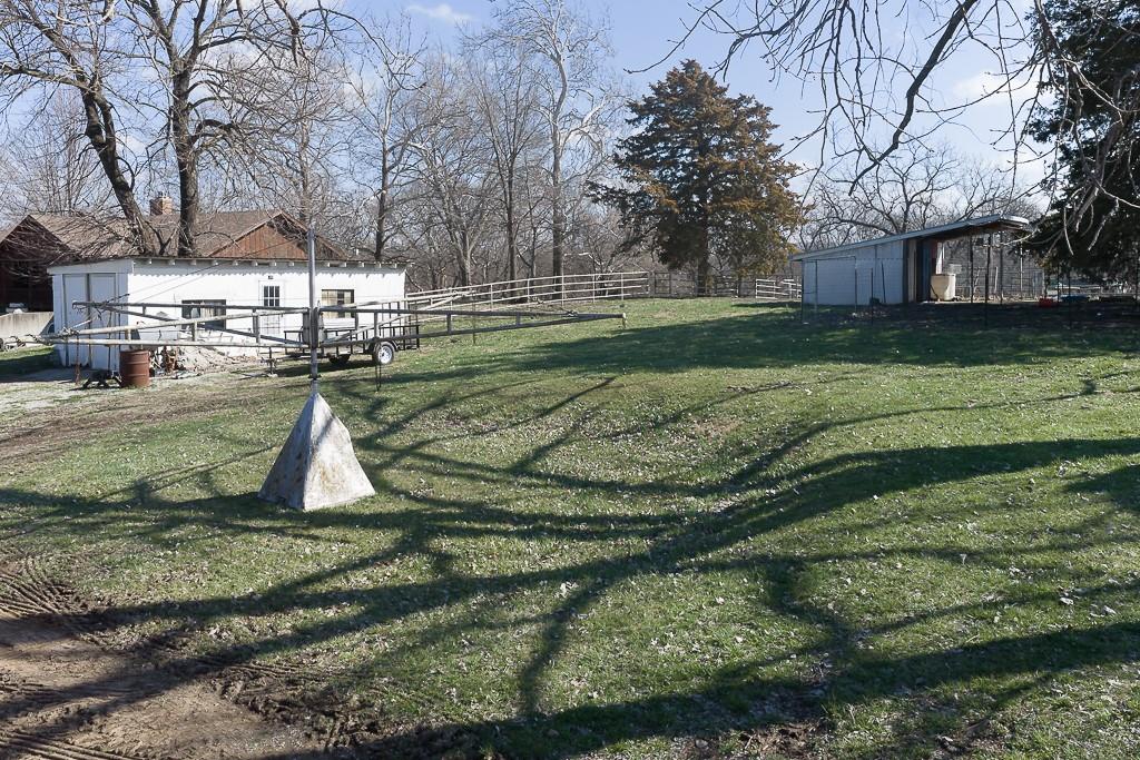 16551 Hollingsworth Road Basehor, KS 66007 - Photo 38 of 42