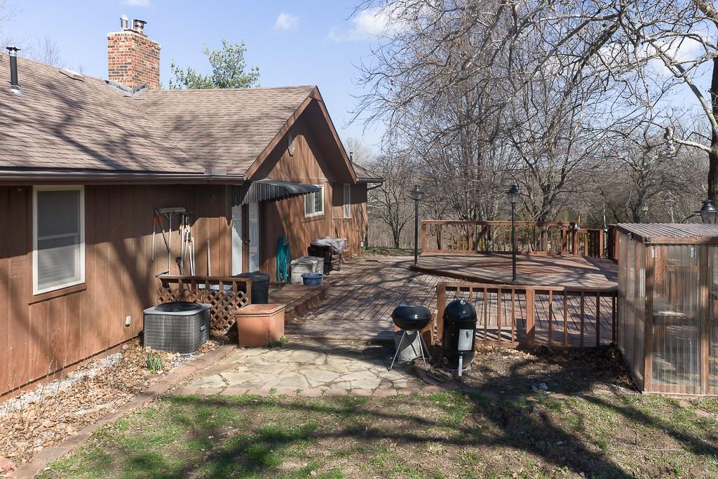 16551 Hollingsworth Road Basehor, KS 66007 - Photo 39 of 42