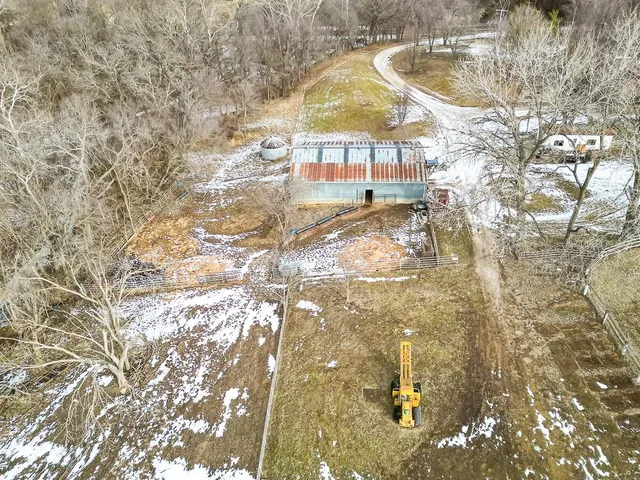 $1,200,000 | 16551 Hollingsworth Road, Basehor, KS 66007