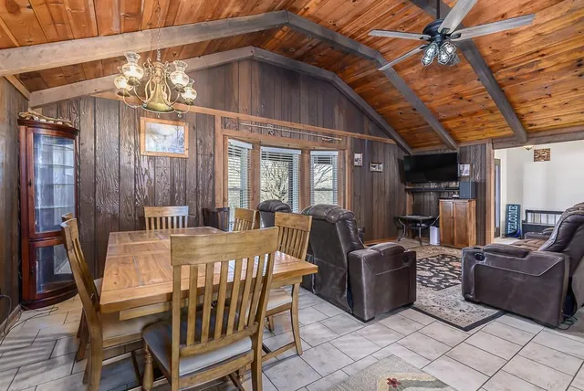 $1,200,000 | 16551 Hollingsworth Road, Basehor, KS 66007