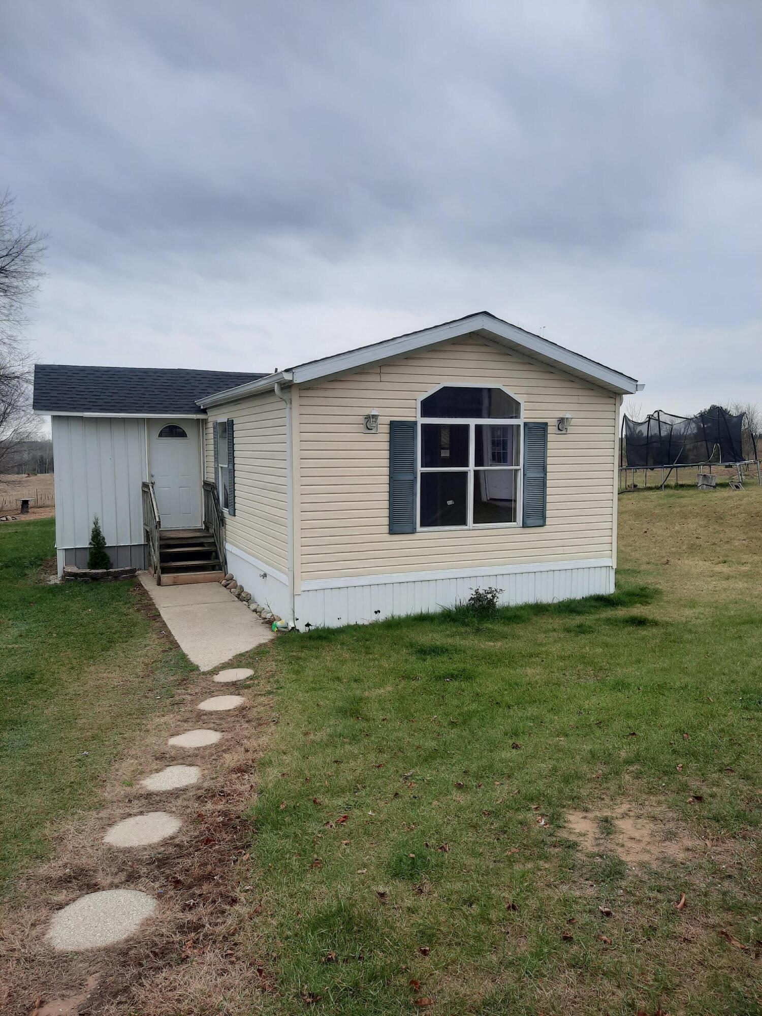 20875 Lowe Street Reed City, MI 49677 - Photo 2 of 22 20221104_114159