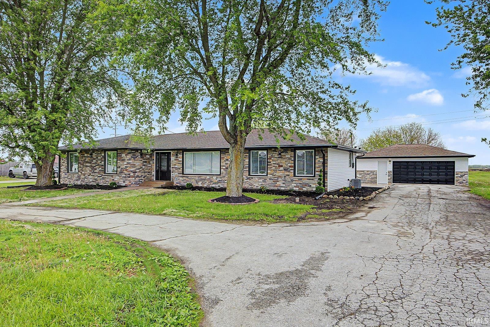 2612 East Michigantown Road Frankfort, IN 46041 - Photo 2 of 34