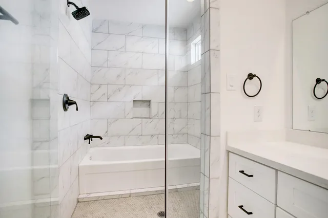 $2,700 | 1220 Mcneil Street, Houston, TX 77009