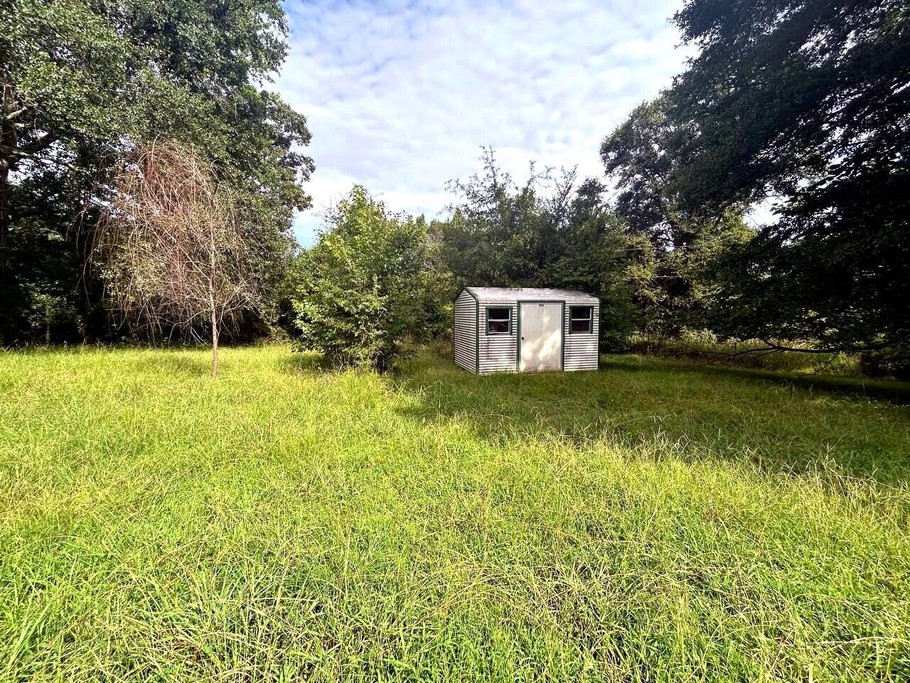 06-storage-shed