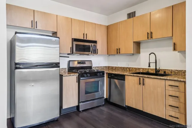 $699,900 | 1480 Broadway, Unit 2621, San Diego, CA 92101