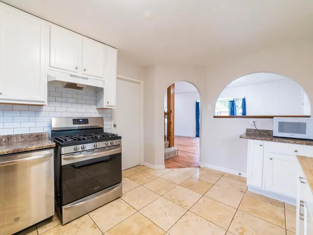 $199,000 | 316 Sangamon Street, Park Forest, IL 60466