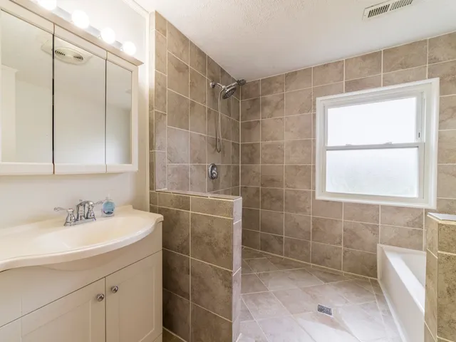 $199,000 | 316 Sangamon Street, Park Forest, IL 60466