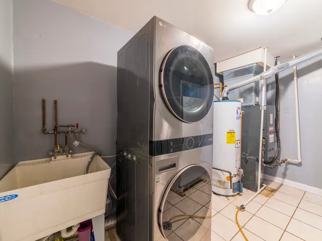 $199,000 | 316 Sangamon Street, Park Forest, IL 60466