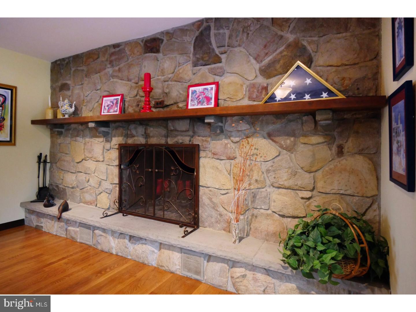 3571 Bittersweet Road Center Valley, PA 18034 - Photo 6 of 25 Gallery Image 6