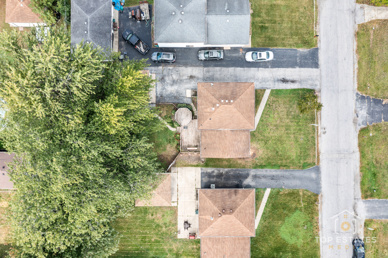 15450 Millard Avenue Markham, IL 60428 - Photo 33 of 42 a view of pool