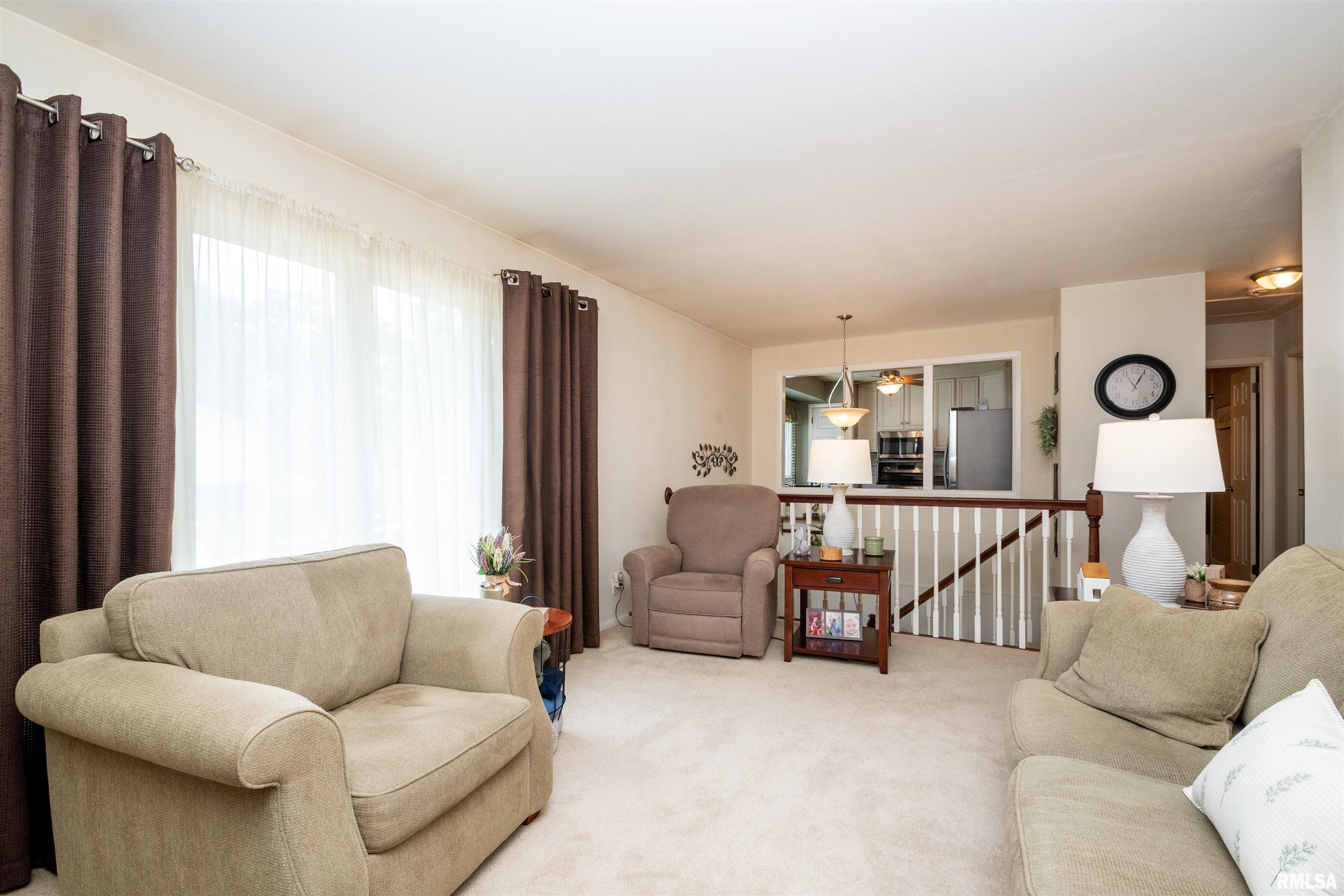 6203 North Randwick Road Peoria, IL 61615 - Photo 7 of 35