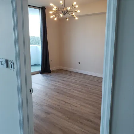 $4,400 | 7900 Harbor Island Drive, Unit 512, North Bay Village, FL 33141