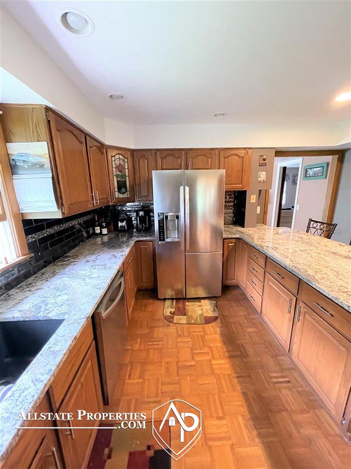 11480 East Potter Road Davison, MI 48423 - Photo 6 of 28 50058112-5.JPG