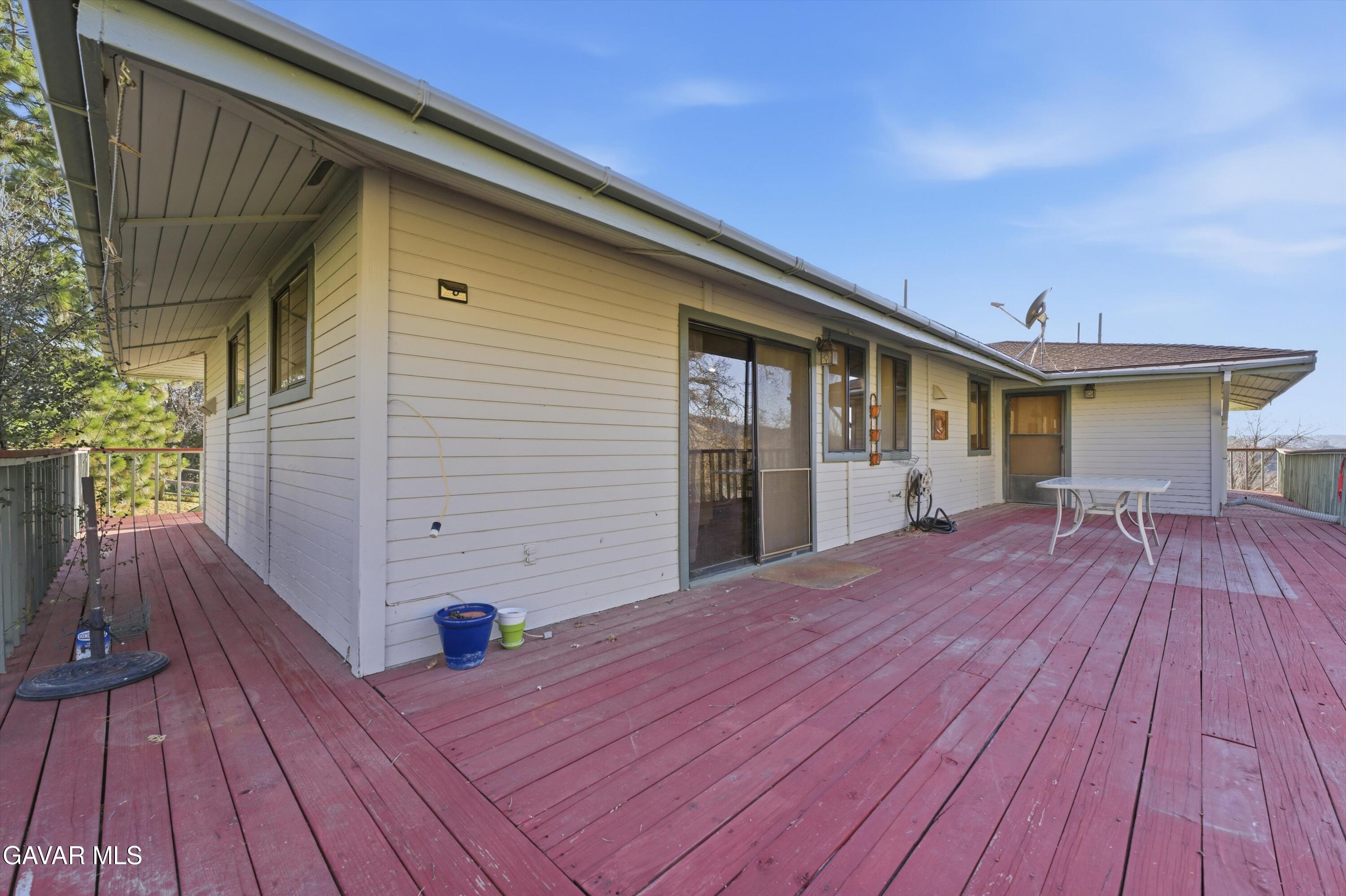 26181 Bear Valley Road Tehachapi, CA 93561 - Photo 16 of 38