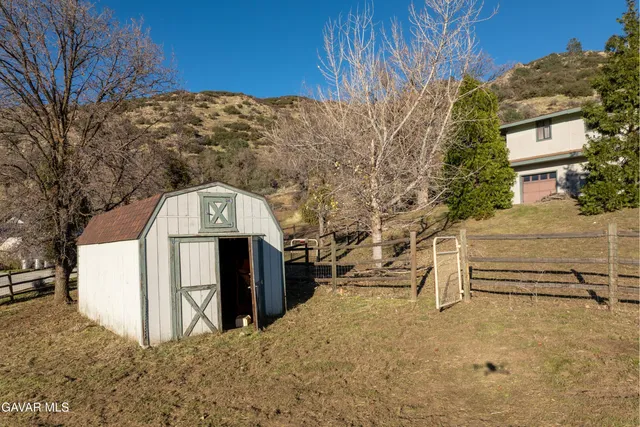 $365,000 | 26181 Bear Valley Road, Tehachapi, CA 93561
