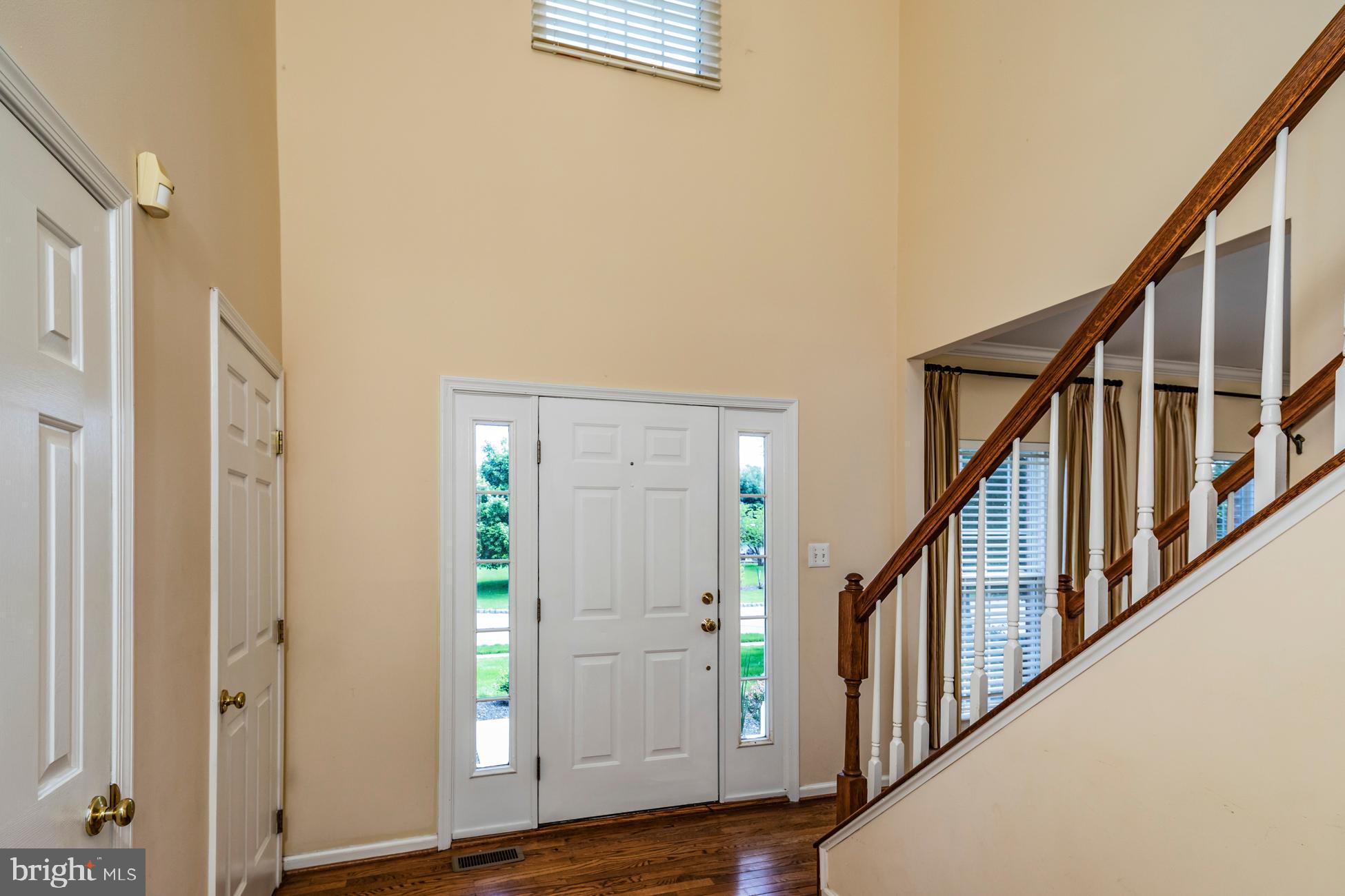 53 Avalon Road Pennington, NJ 08534 - Photo 2 of 33 Gallery Image 2