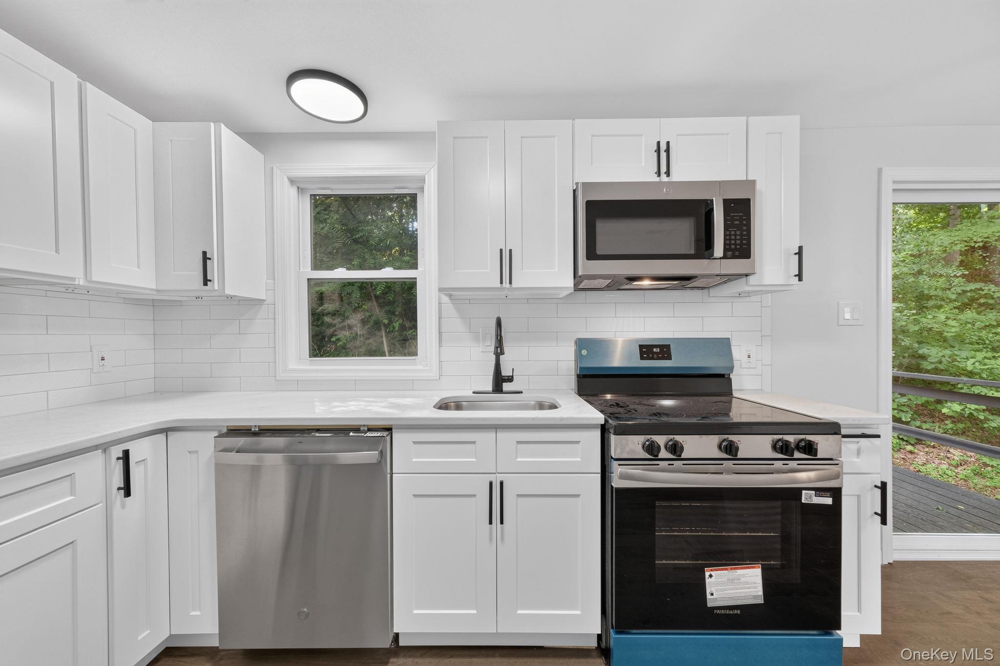 145 Van Wagner Road Poughkeepsie, NY 12603 - Photo 9 of 23
