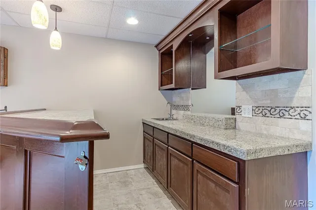 $539,000 | 457 Avalon View Court, Fenton, MO 63026