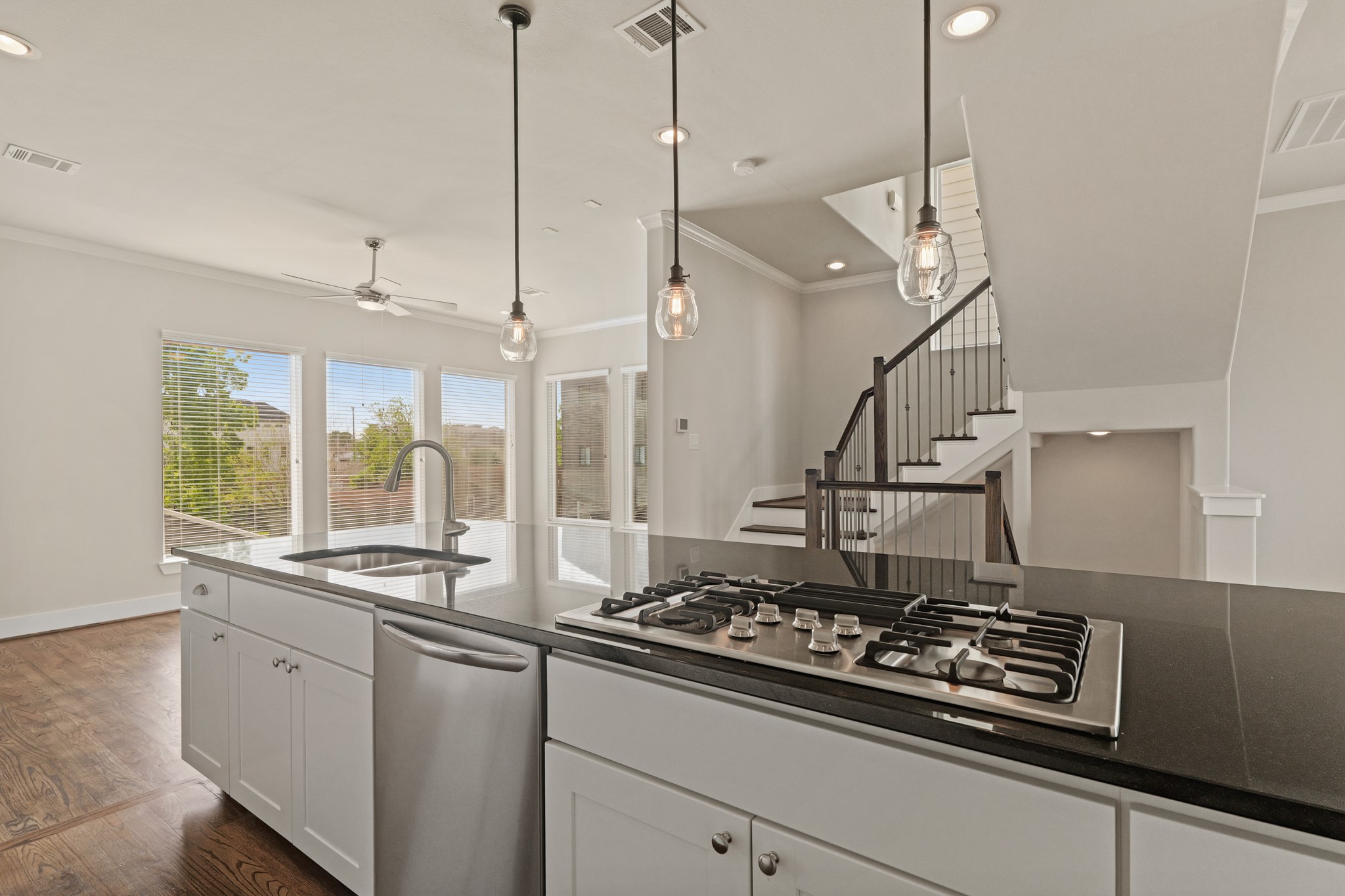 906 West 17th Street, Unit E Houston, TX 77008 - Photo 17 of 36