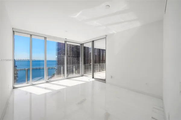 $30,000 | 300 Biscayne Blvd Way, Unit 1904C, Miami, FL 33131